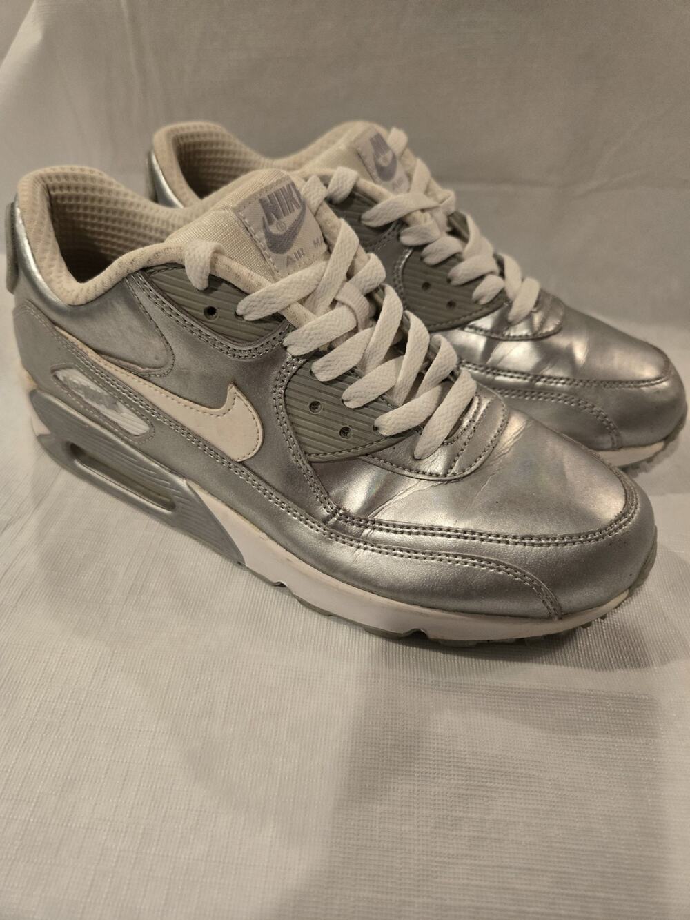 Nike Air Max 90 Metallic Silver Grey White Size 7y